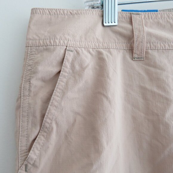 COLUMBIA Coral Point III Omni Shade Shorts in Fossil Tan Outdoor Gorpcore 14 NWT - Picture 7 of 15